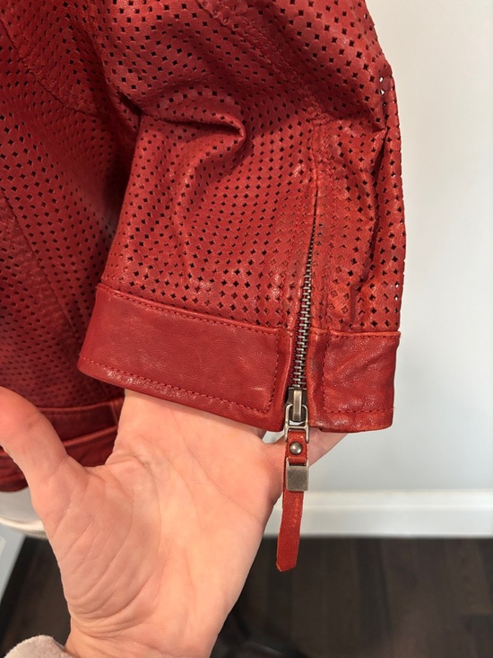 Women's Red Leather Jacket size medium - Picture 7 of 15